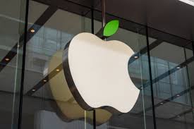 Despite Exceeding Sales Projections, Apple Predicts A Continued Decline In Sales, And Shares Are Down 2%.